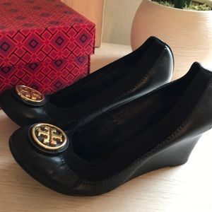 Tory Burch wedges size 5